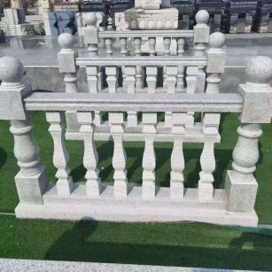 黄石 别墅石材栏杆特写