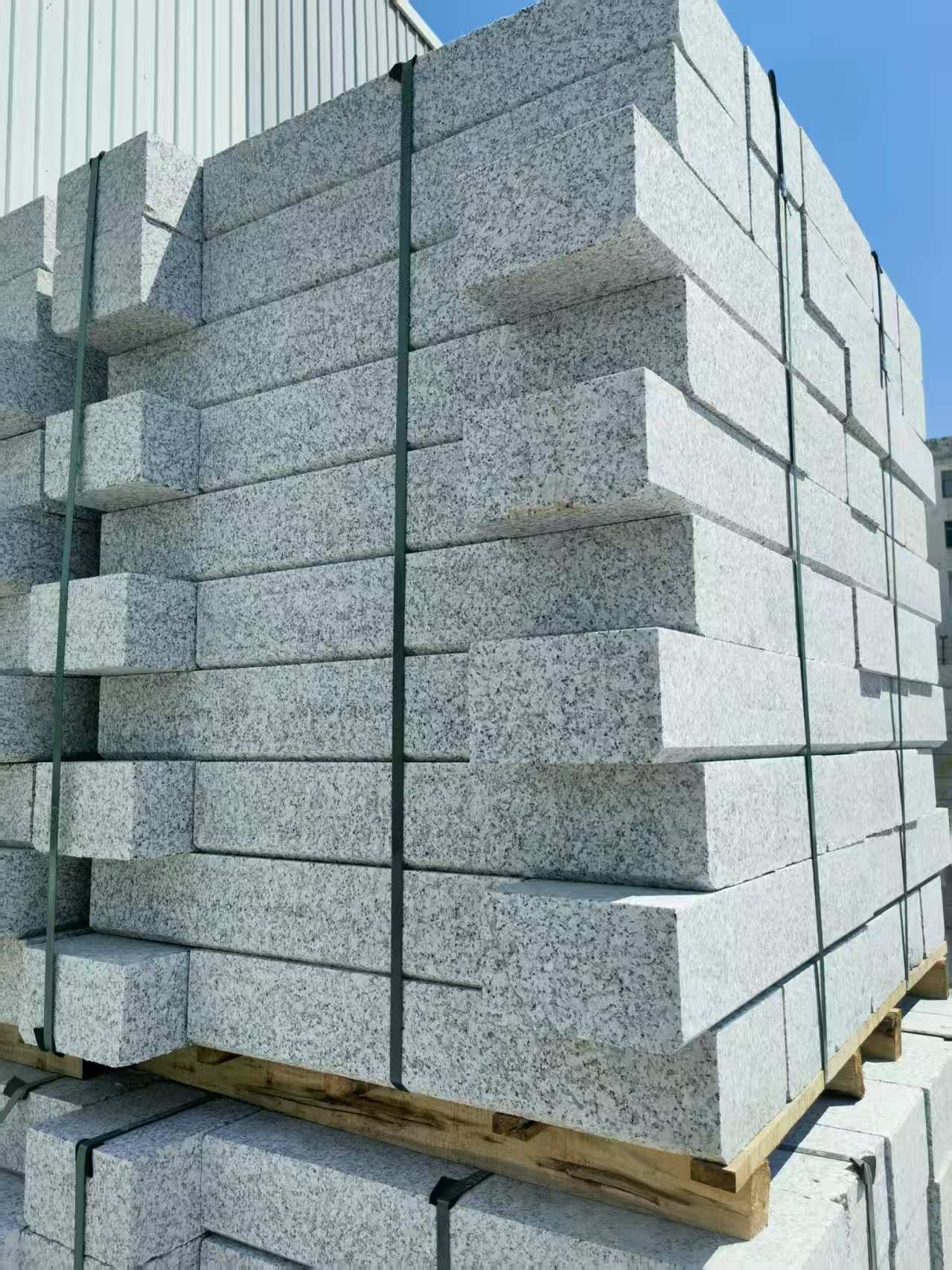 黄石 路沿石颜色均匀、尺寸标准