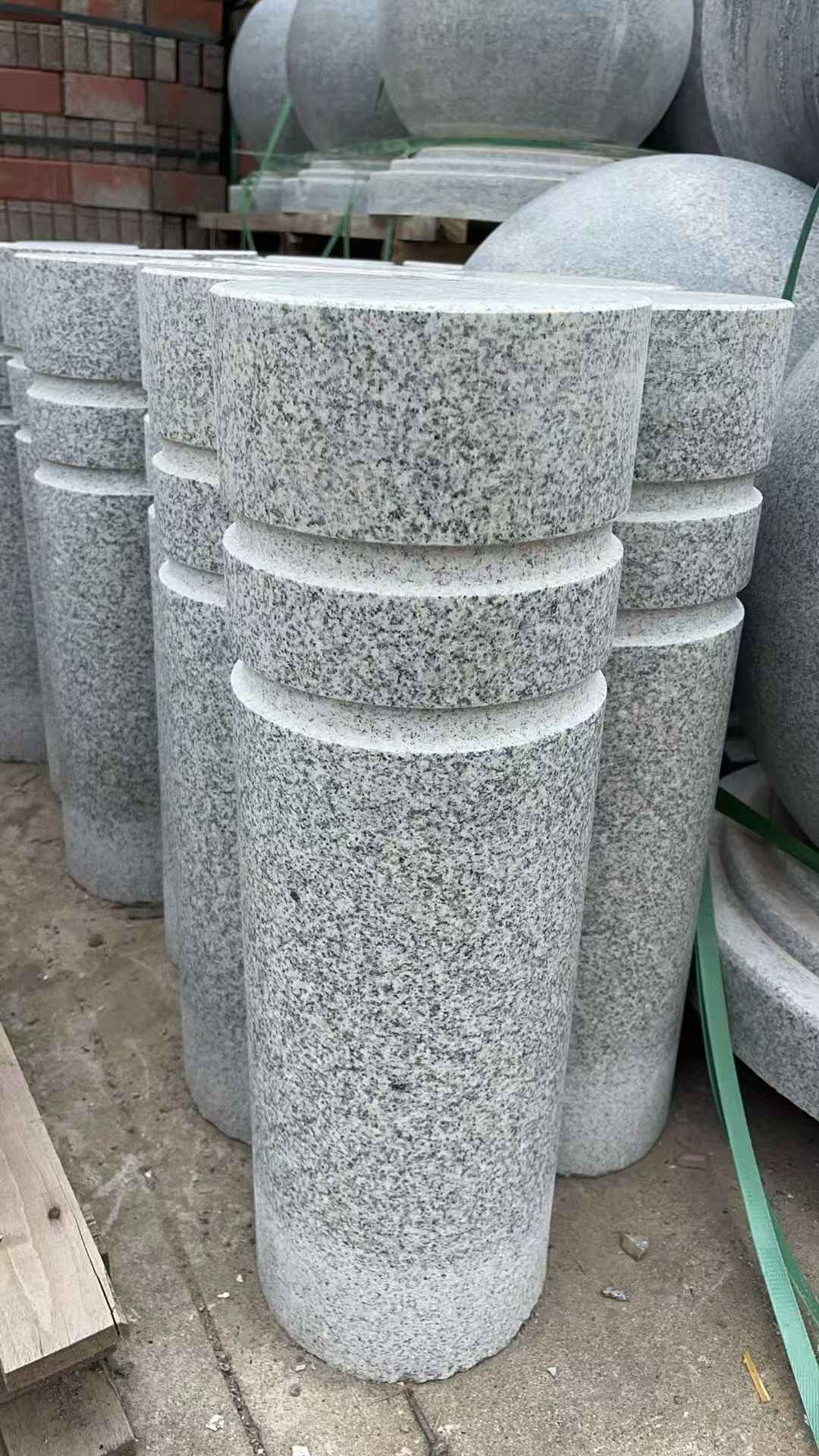 黄石 芝麻白花岗岩挡车柱、隔离柱多少钱