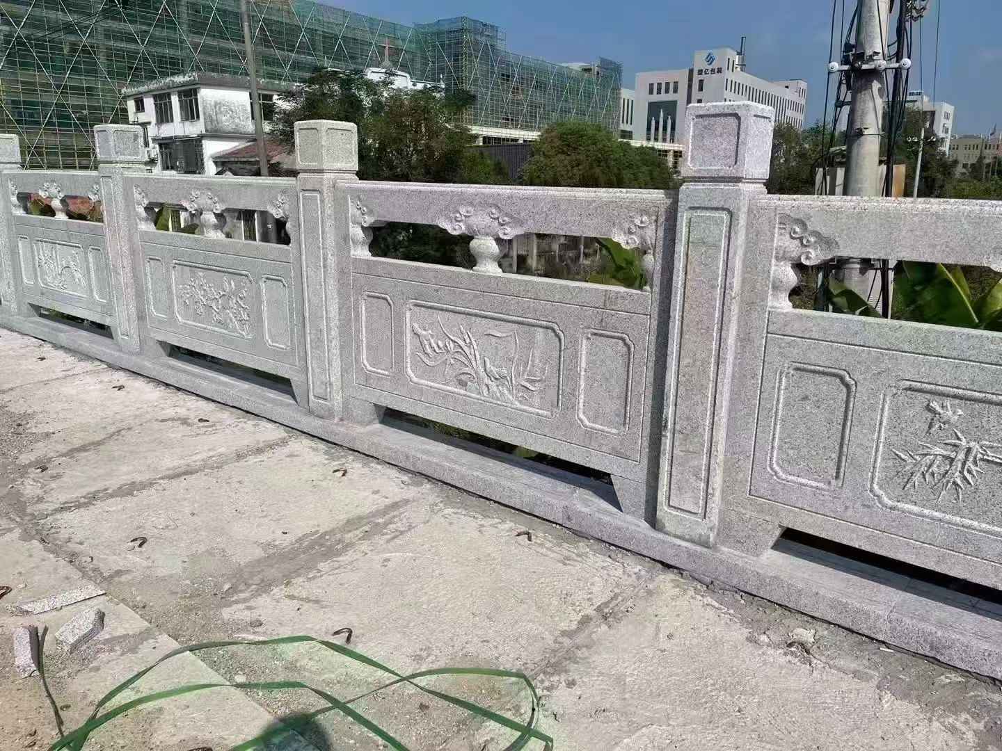 黄石 芝麻白栏杆