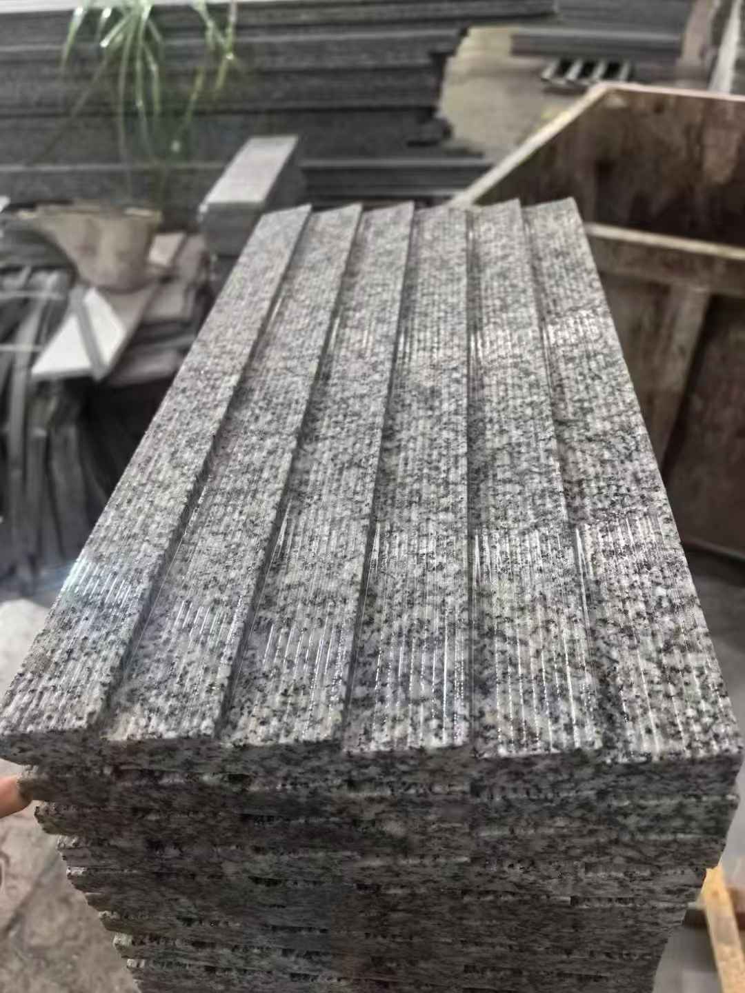 黄石 狼牙石