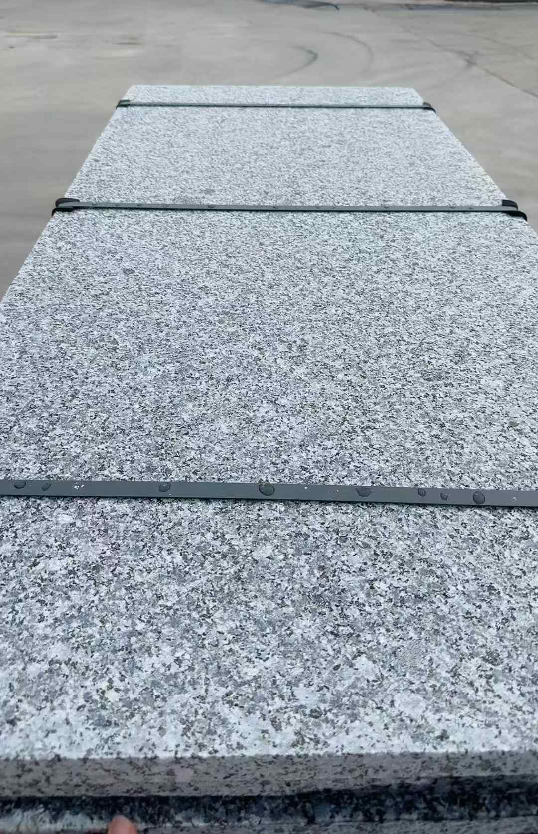 黄石 芝麻黑火烧面毛板，条板，半成品