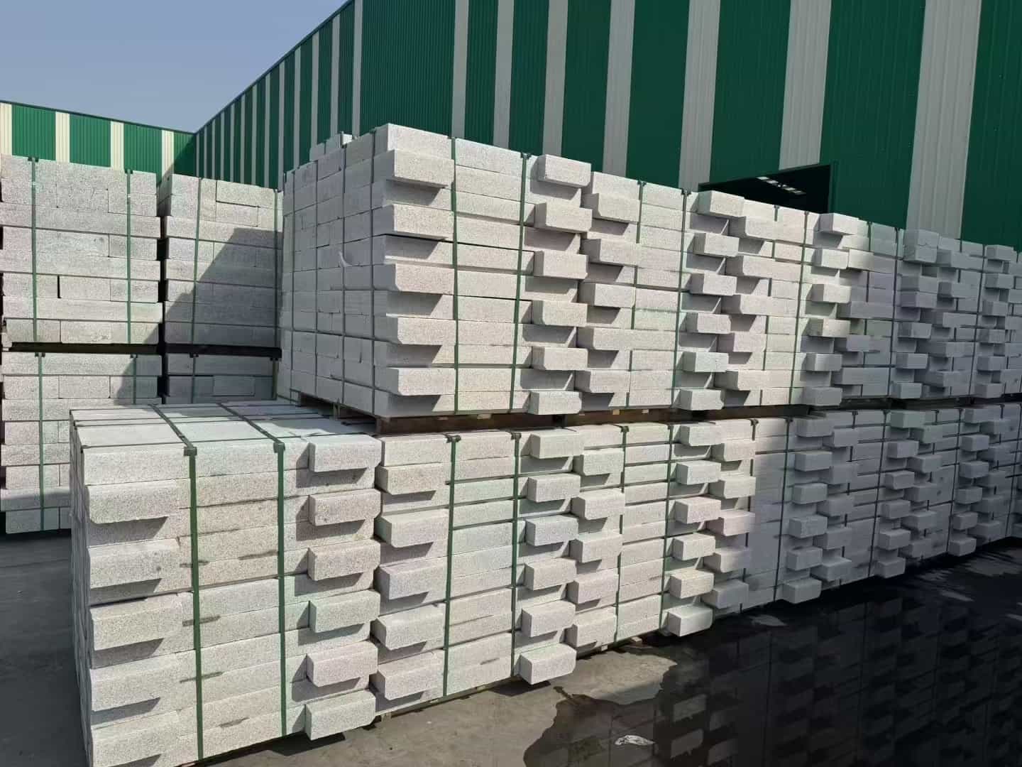 黄石芝麻白路沿石