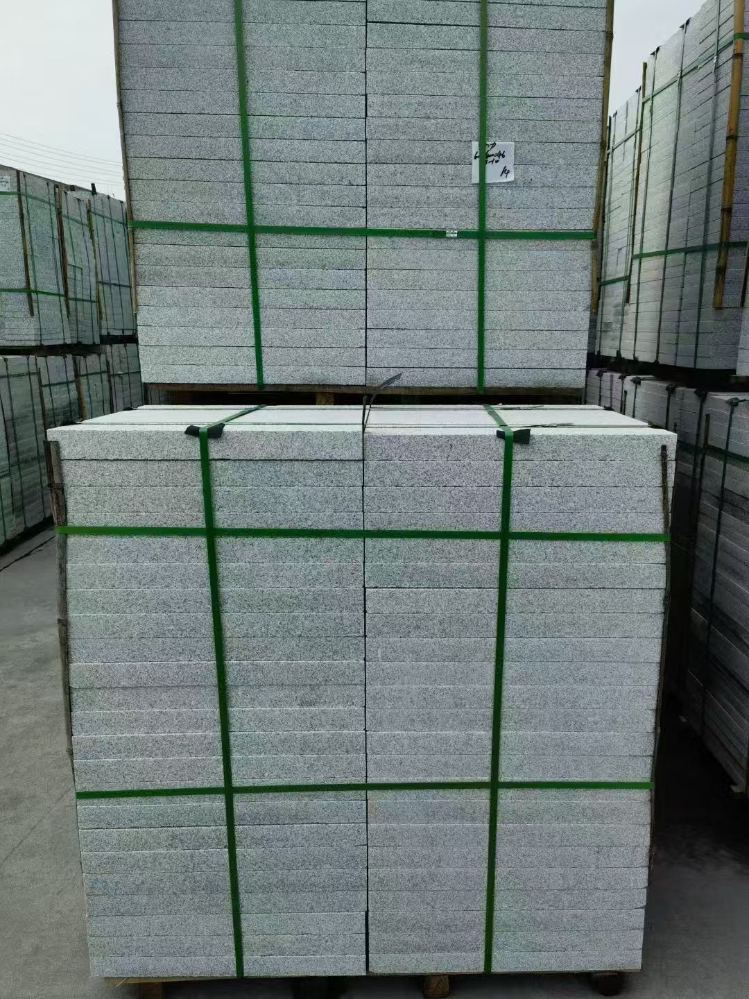 黄石 火烧面地铺石，街道广场园林市政工程板，1.8~5.0厚均有现货