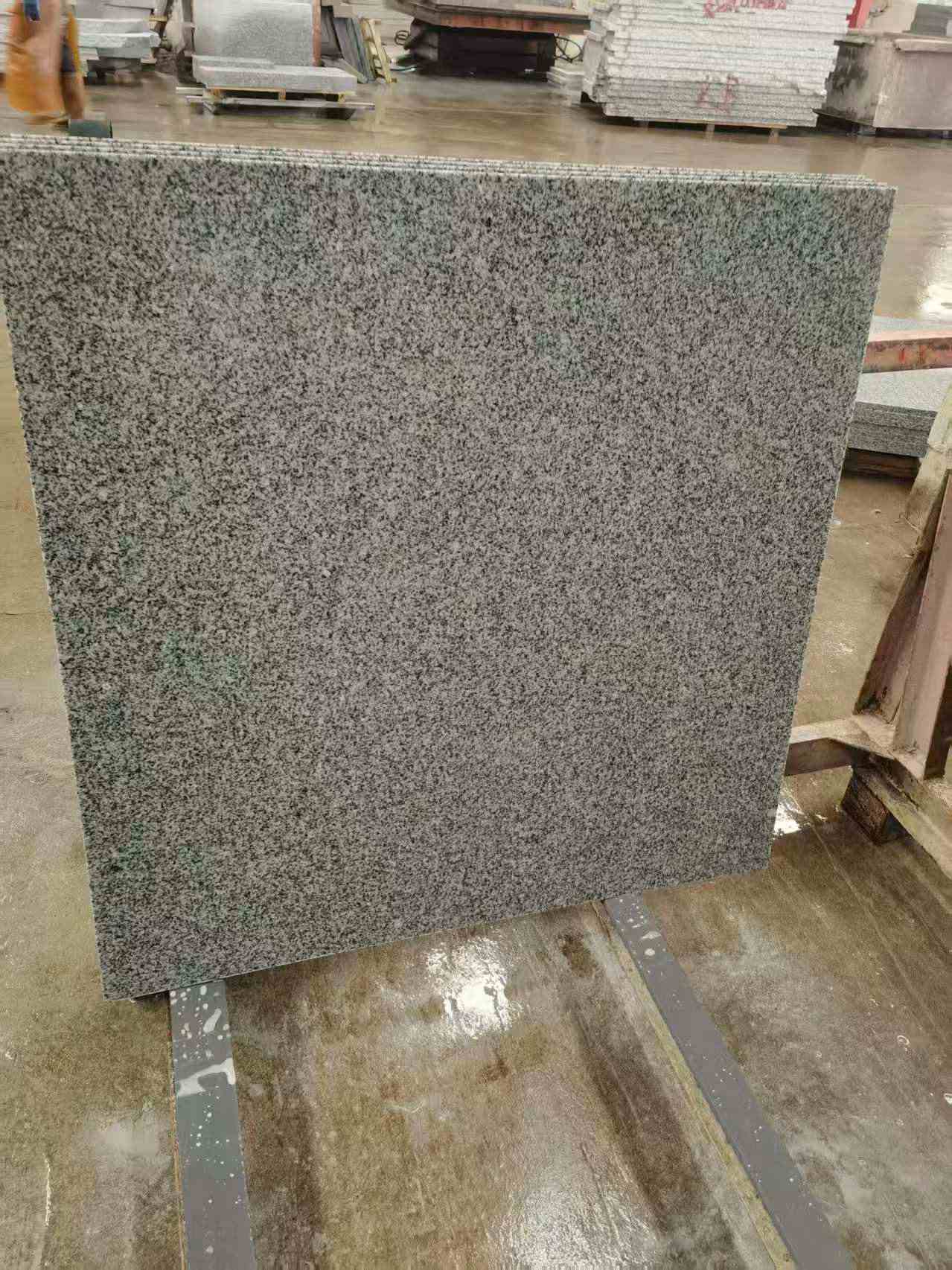 黄石 芝麻白光面900*900，高地铁标准